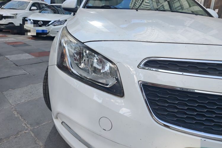 Used Chevrolet Cruze 2015 1.5L Classic SE MT Right Front Headlight