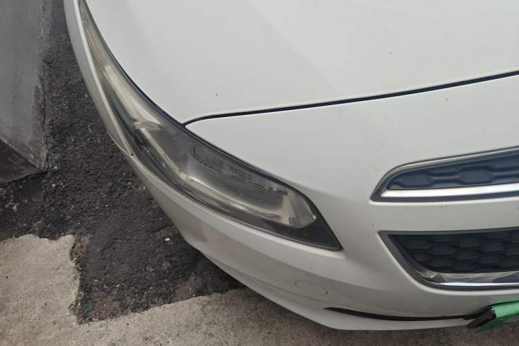 Used Chevrolet Cruze 2015 1.5L Classic SE MT Right Front Headlight