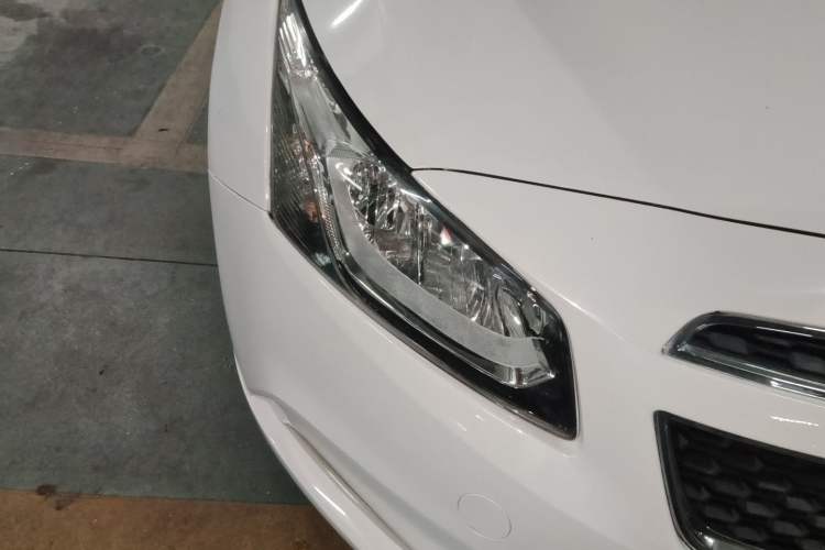 Used Chevrolet Cruze 2015 1.5L Classic SE AT Right Front Headlight
