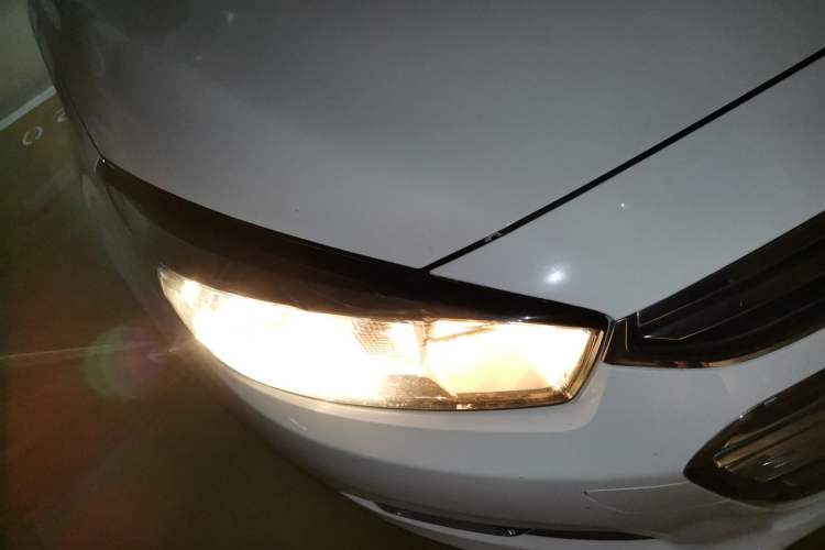 Used Chevrolet Cruze 2015 1.5L Automatic Luxury Edition Right Front Headlight