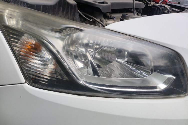 Used Chevrolet Cruze 2015 1.5L Classic SE AT Right Front Headlight
