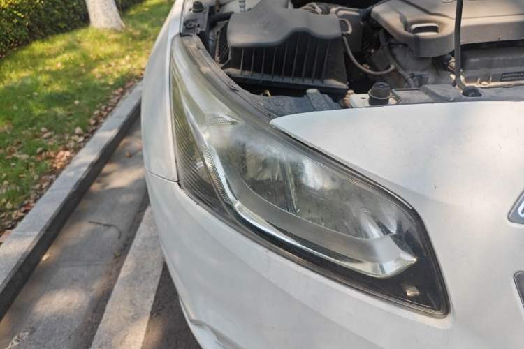 Used Chevrolet Cruze 2015 1.5L Classic SE MT Right Front Headlight