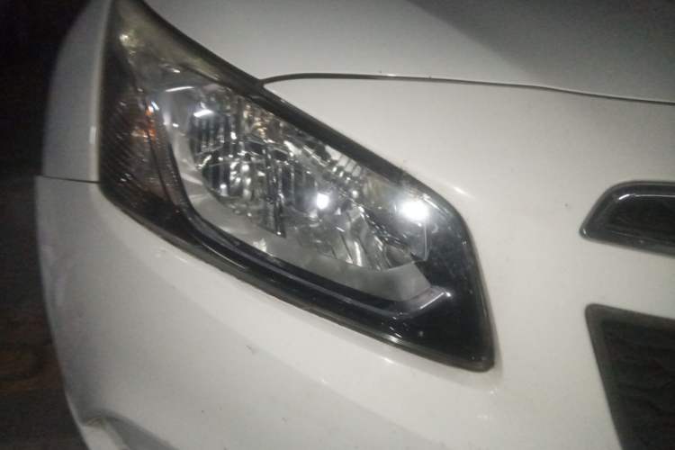 Used Chevrolet Cruze 2015 1.5L Classic SL MT Right Front Headlight