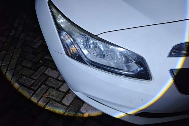 Used Chevrolet Cruze 2015 1.5L Classic SL MT Right Front Headlight