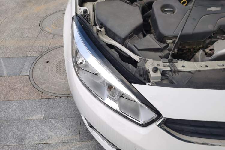 Used Chevrolet Cruze 2015 1.5L Manual Elite Edition Right Front Headlight
