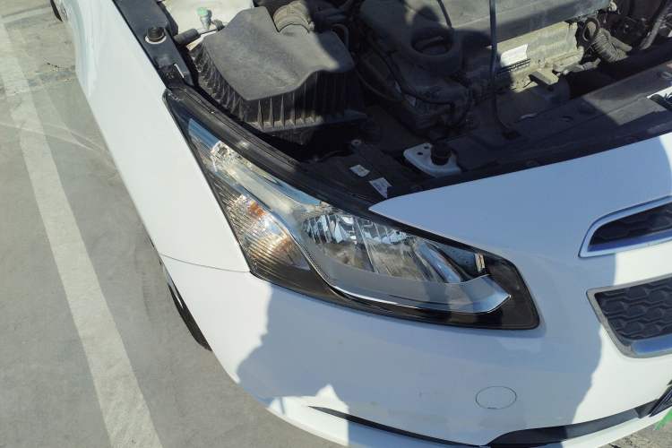 Used Chevrolet Cruze 2015 1.5L Classic SL MT Right Front Headlight