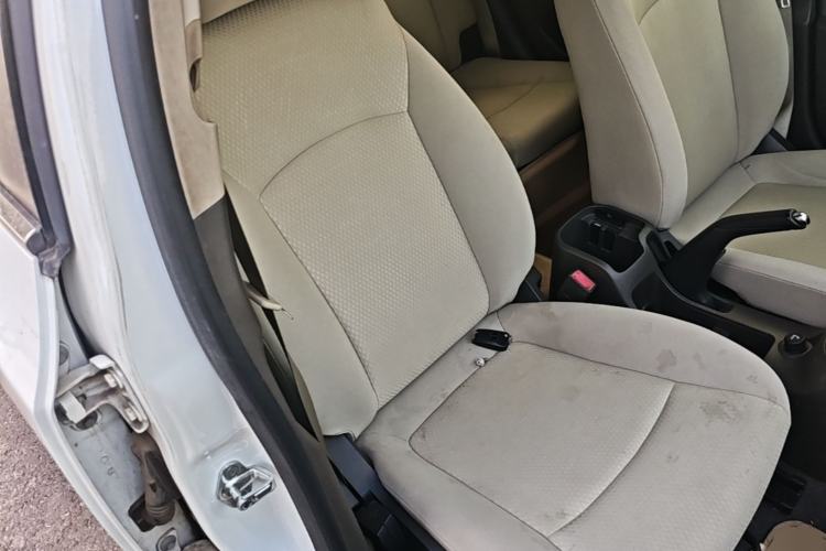 Used Chevrolet Cruze 2015 1.5L Classic SL MT Right Front Seat