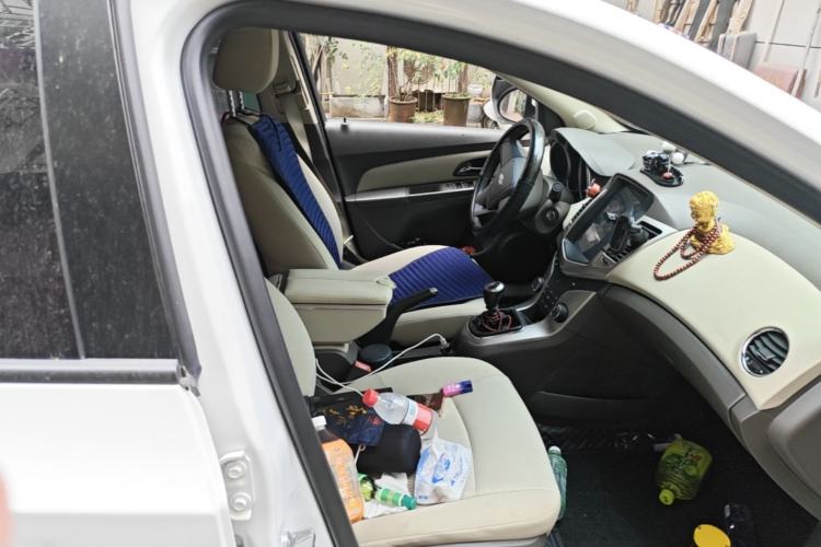 Used Chevrolet Cruze 2015 1.5L Classic SL MT Right Front Seat