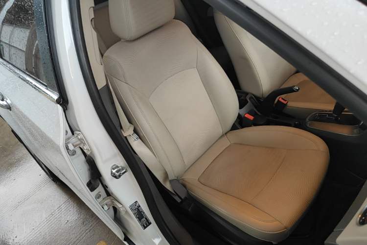 Used Chevrolet Cruze 2015 1.5L Classic SE AT Right Front Seat