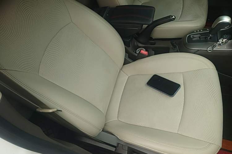 Used Chevrolet Cruze 2015 1.5L Classic SE AT Right Front Seat