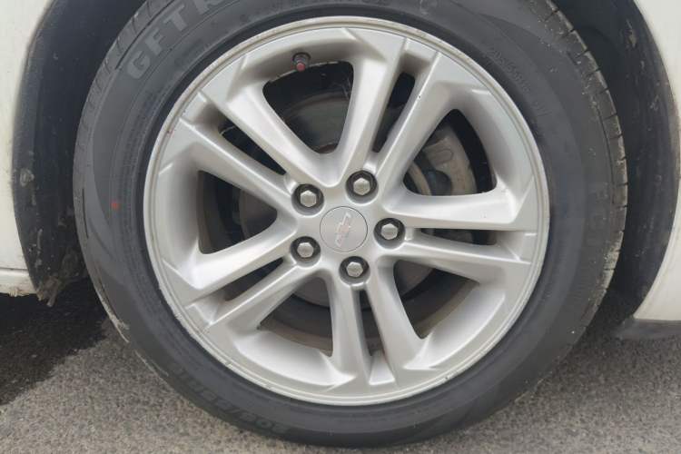Used Chevrolet Cruze 2015 1.5L Manual Fashion Edition Right Front Wheel Hub
