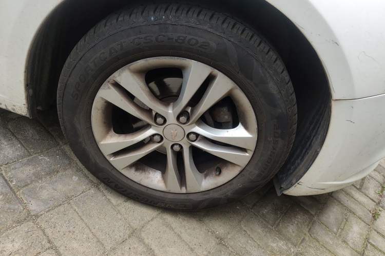 Used Chevrolet Cruze 2015 1.5L Classic SE MT Right Front Wheel Hub