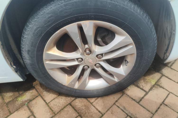 Used Chevrolet Cruze 2015 1.5L Classic SE AT Right Front Wheel Hub