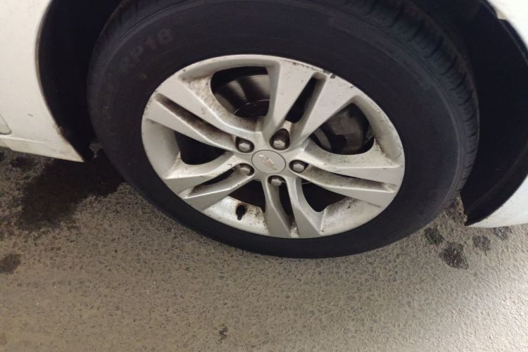 Used Chevrolet Cruze 2015 1.5L Classic SE MT Right Front Wheel Hub