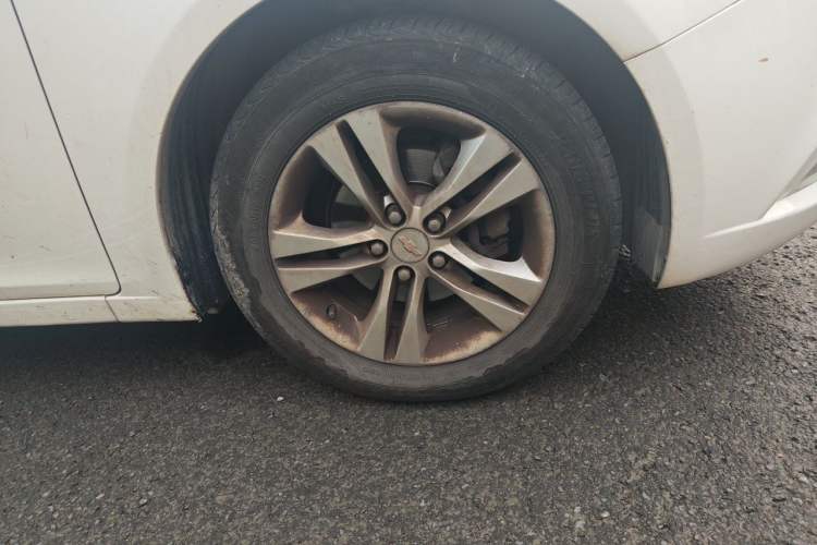 Used Chevrolet Cruze 2015 1.5L Classic SE MT Right Front Wheel Hub