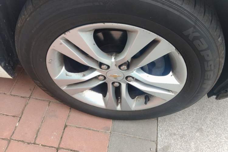 Used Chevrolet Cruze 2015 1.5L Classic SE AT Right Front Wheel Hub