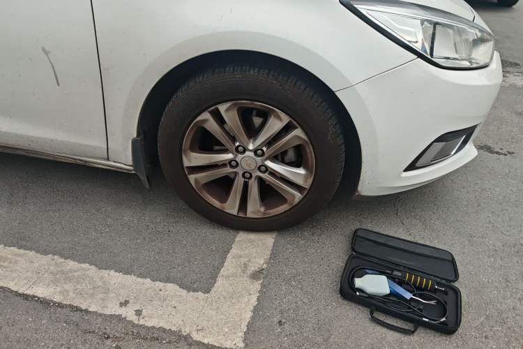 Used Chevrolet Cruze 2015 1.5L Automatic Luxury Edition Right Front Wheel Hub