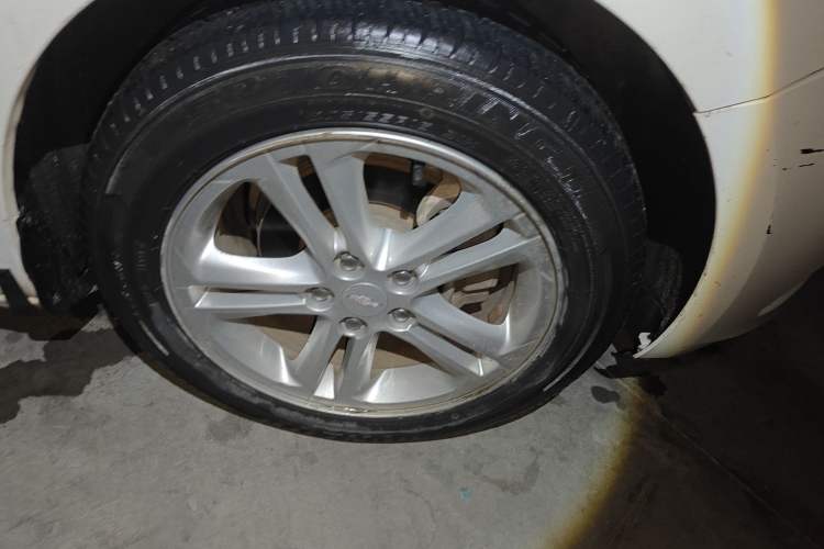 Used Chevrolet Cruze 2015 1.5L Manual Fashion Edition Right Front Wheel Hub