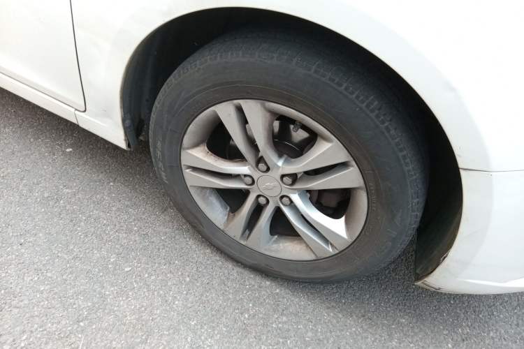 Used Chevrolet Cruze 2015 1.5L Classic SE AT Right Front Wheel Hub