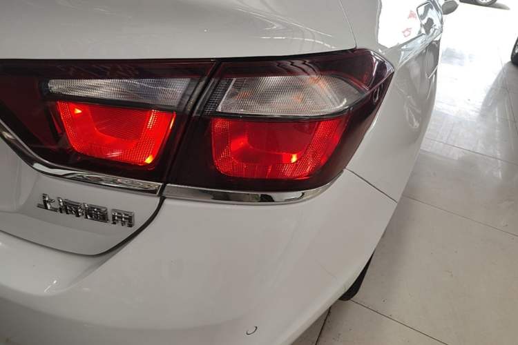 Used Chevrolet Cruze 2015 1.5L Automatic Luxury Edition Right Rear Taillight