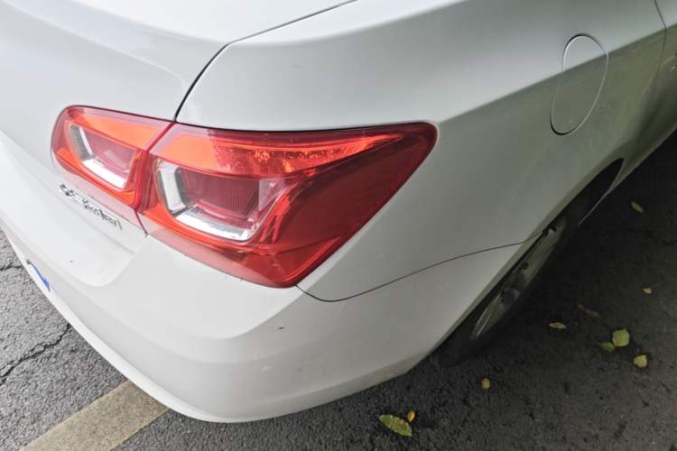 Used Chevrolet Cruze 2015 1.5L Classic SL MT Right Rear Taillight