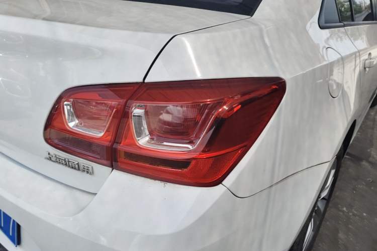 Used Chevrolet Cruze 2015 1.5L Classic SE MT Right Rear Taillight