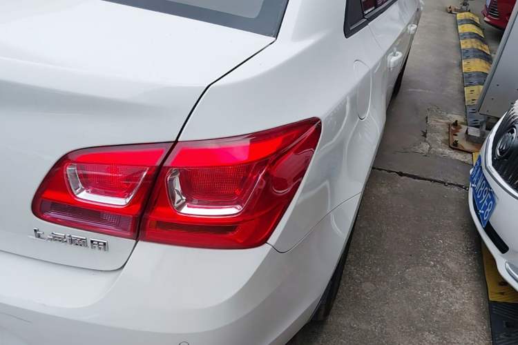 Used Chevrolet Cruze 2015 1.5L Classic SE AT Right Rear Taillight