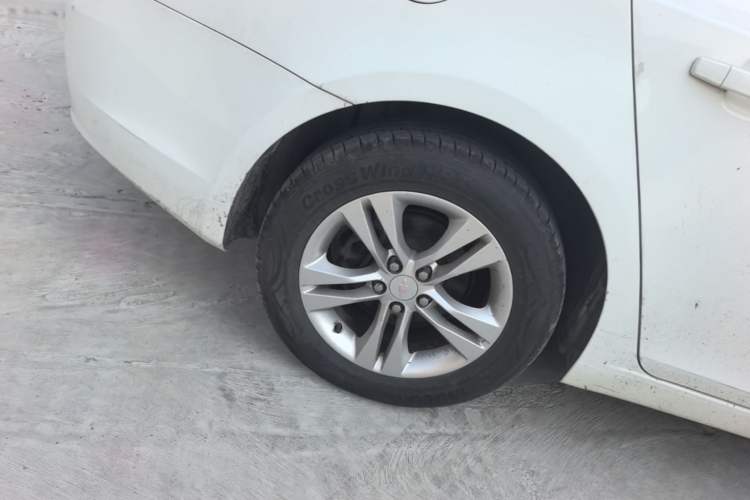 Used Chevrolet Cruze 2015 1.5L Classic SE MT Right Rear Wheel Hub