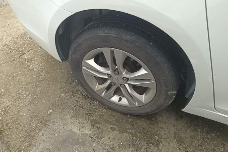 Used Chevrolet Cruze 2015 1.5L Classic SE AT Right Rear Wheel Hub