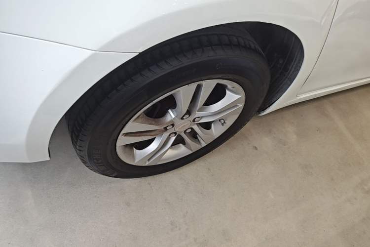 Used Chevrolet Cruze 2015 1.5L Classic SE AT Right Rear Wheel Hub