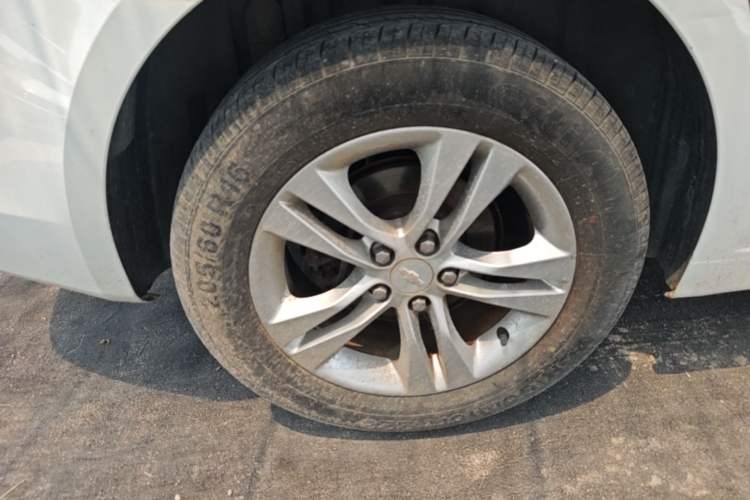 Used Chevrolet Cruze 2015 1.5L Classic SE MT Right Rear Wheel Hub