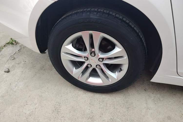 Used Chevrolet Cruze 2015 1.5L Classic SE AT Right Rear Wheel Hub