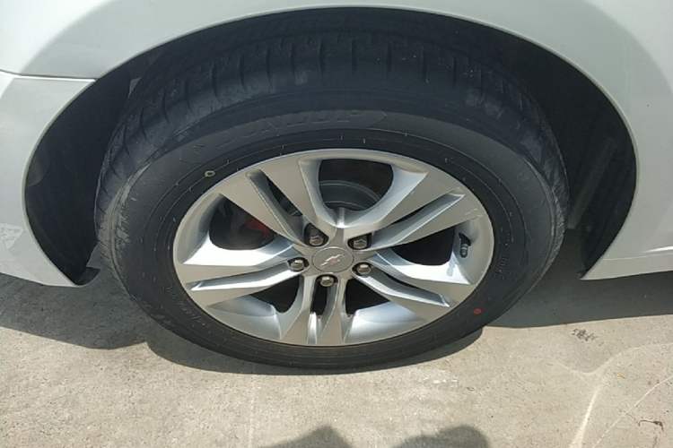 Used Chevrolet Cruze 2015 1.5L Classic SE AT Right Rear Wheel Hub