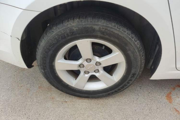 Used Chevrolet Cruze 2015 1.5L Classic SL MT Right Rear Wheel Hub