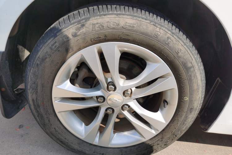 Used Chevrolet Cruze 2015 1.5L Classic SE MT Right Rear Wheel Hub