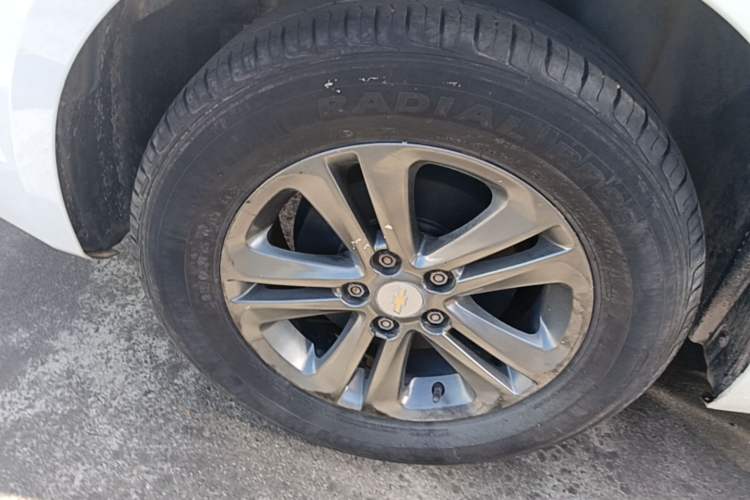 Used Chevrolet Cruze 2015 1.5L Classic SL MT Right Rear Wheel Hub