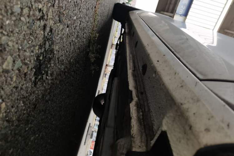 Used Chevrolet Cruze 2015 1.5L Automatic Luxury Edition Right Side Sill