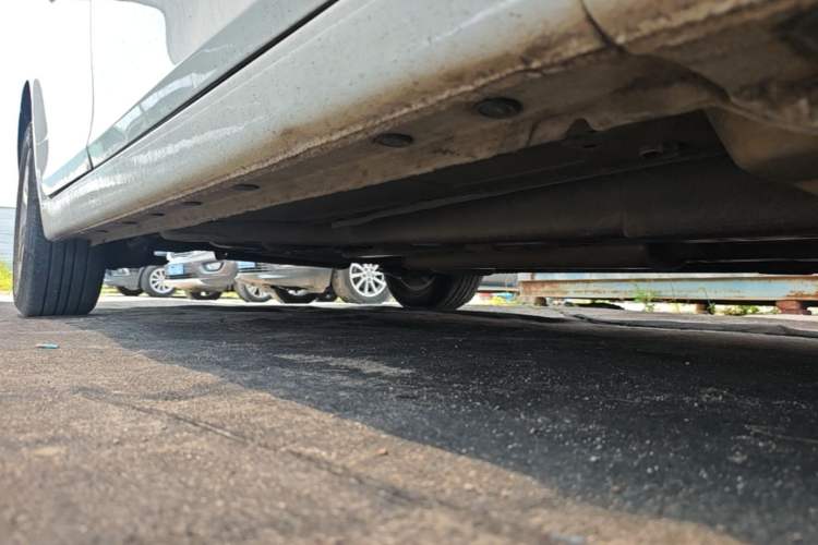 Used Chevrolet Cruze 2015 1.5L Classic SE MT Right Side Sill