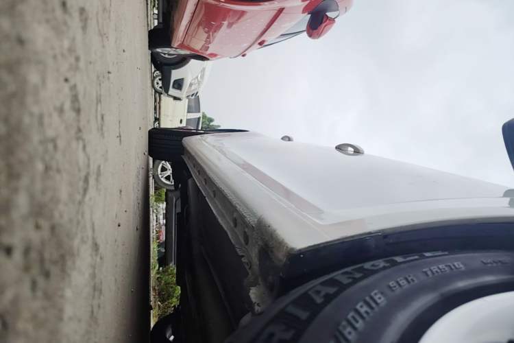 Used Chevrolet Cruze 2015 1.5L Classic SE AT Right Side Sill