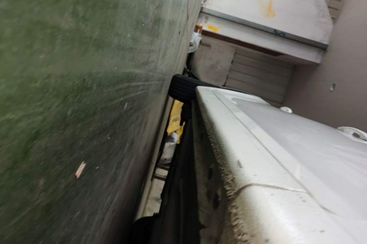 Used Chevrolet Cruze 2015 1.5L Classic SE MT Right Side Sill