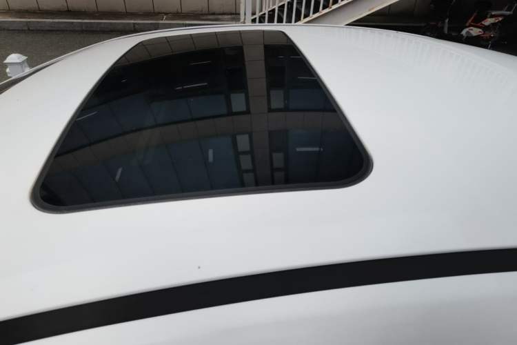 Used Chevrolet Cruze 2015 1.5L Automatic Luxury Edition Roof