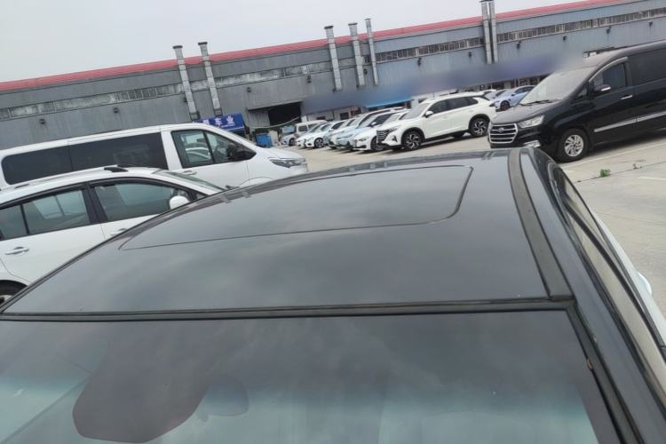 Used Chevrolet Cruze 2015 1.5L Classic SE MT Roof
