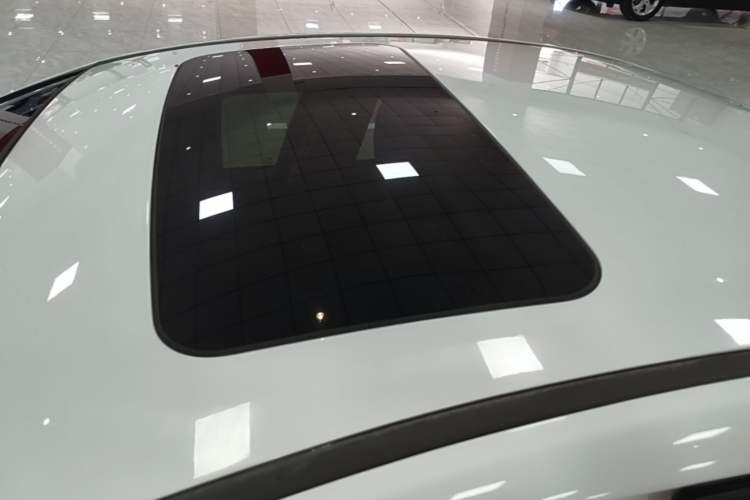Used Chevrolet Cruze 2015 1.5L Classic SE AT Roof