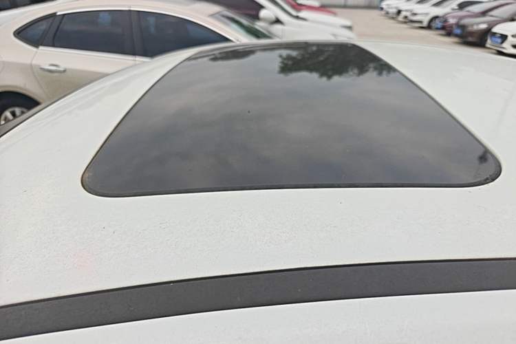 Used Chevrolet Cruze 2015 1.5L Classic SE AT Roof