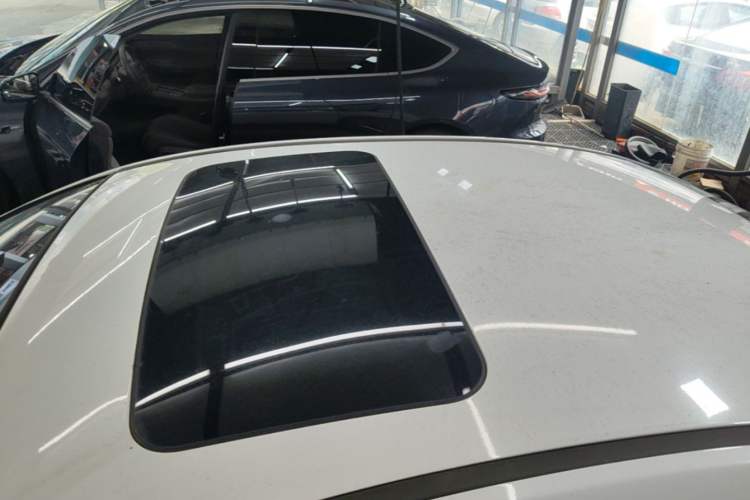 Used Chevrolet Cruze 2015 1.5L Classic SE AT Roof