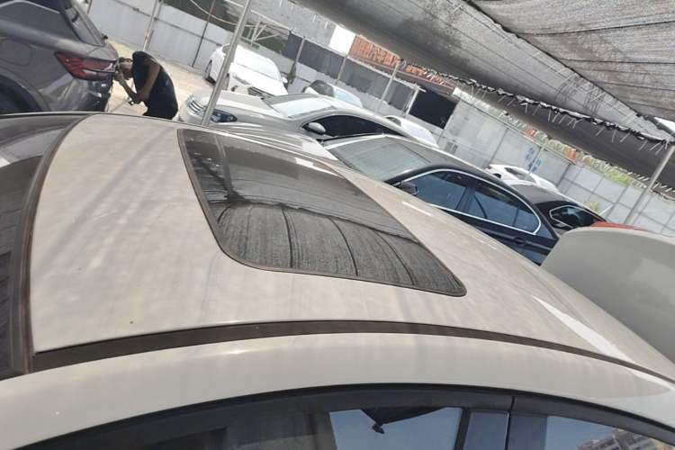 Used Chevrolet Cruze 2015 1.5L Classic SE MT Roof