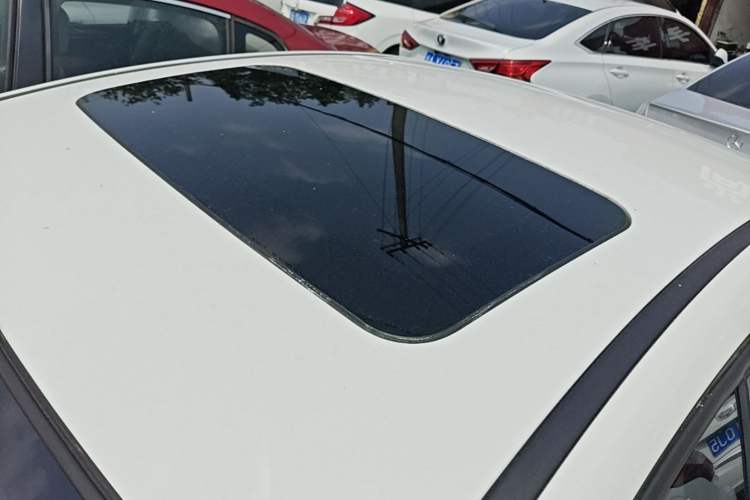 Used Chevrolet Cruze 2015 1.5L Classic SE AT Roof