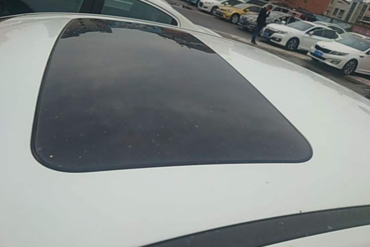 Used Chevrolet Cruze 2015 1.5L Classic SE AT Roof