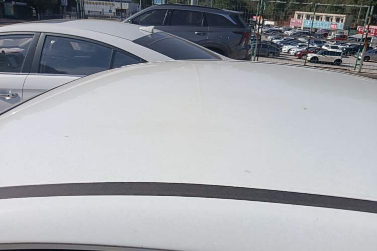 Used Chevrolet Cruze 2015 1.5L Classic SL MT Roof