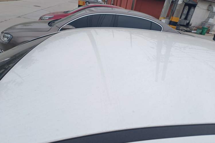 Used Chevrolet Cruze 2015 Hatchback 1.6L Manual Comfort Edition Roof